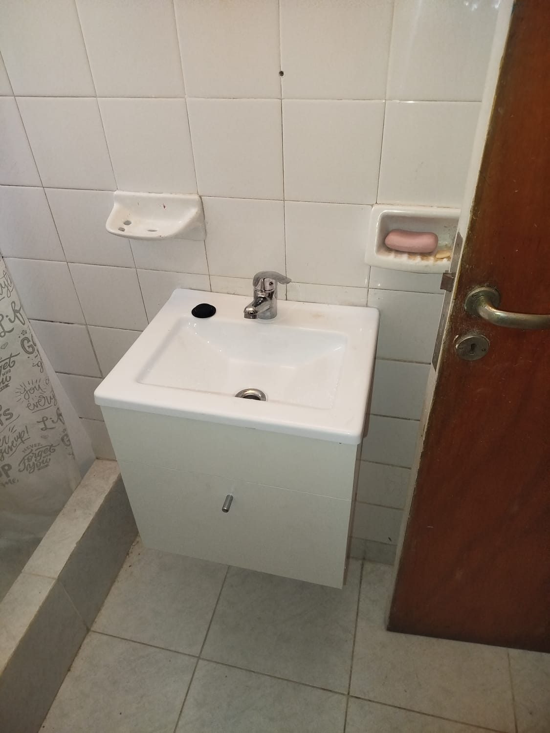 Instalación de cañería de agua subterránea